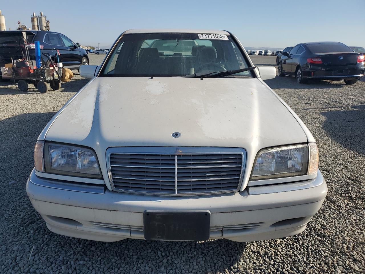 1998 Mercedes-benz C 230 White vin: WDBHA23GXWA583375