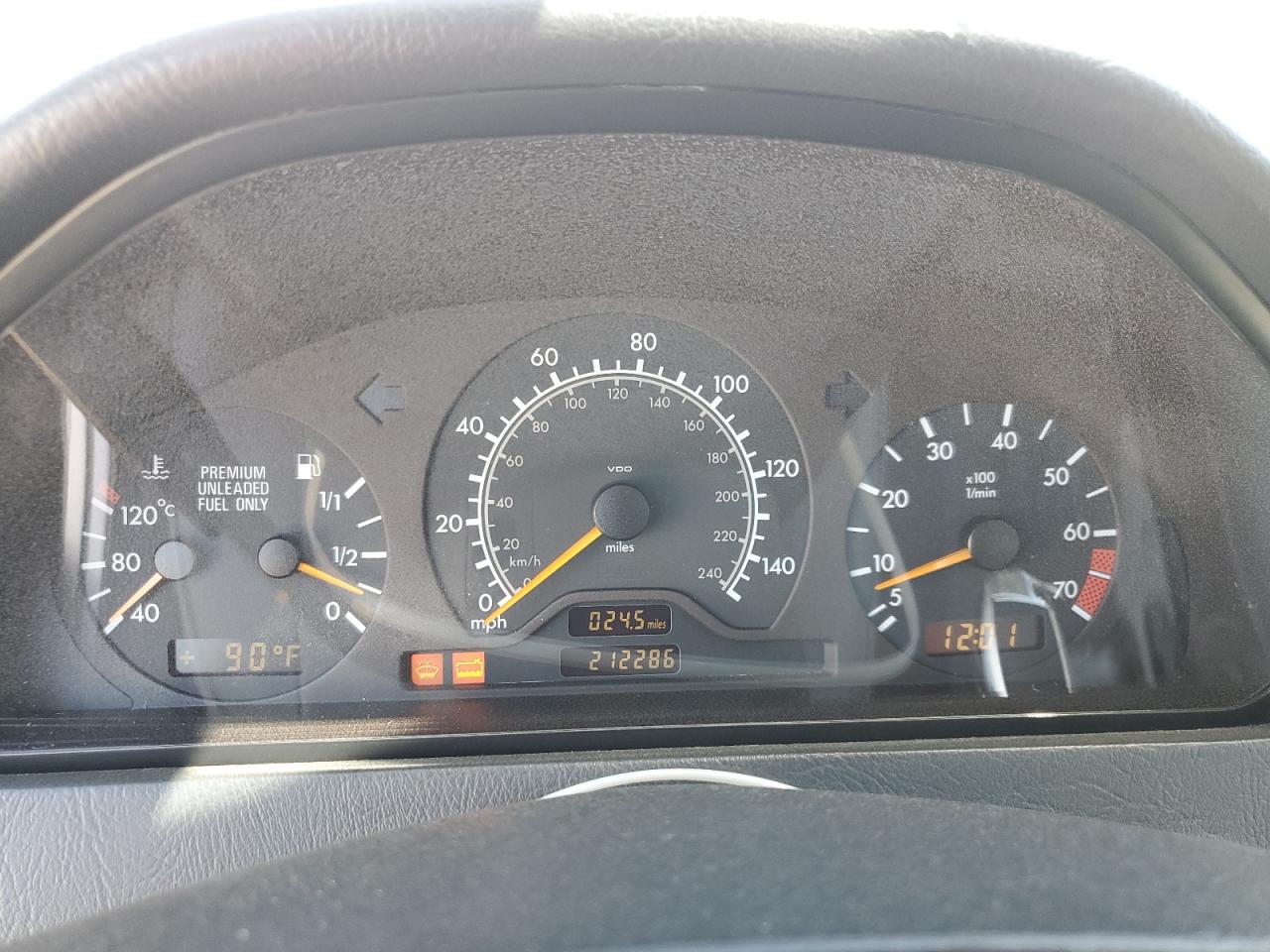 1998 Mercedes-benz C 230 White vin: WDBHA23GXWA583375