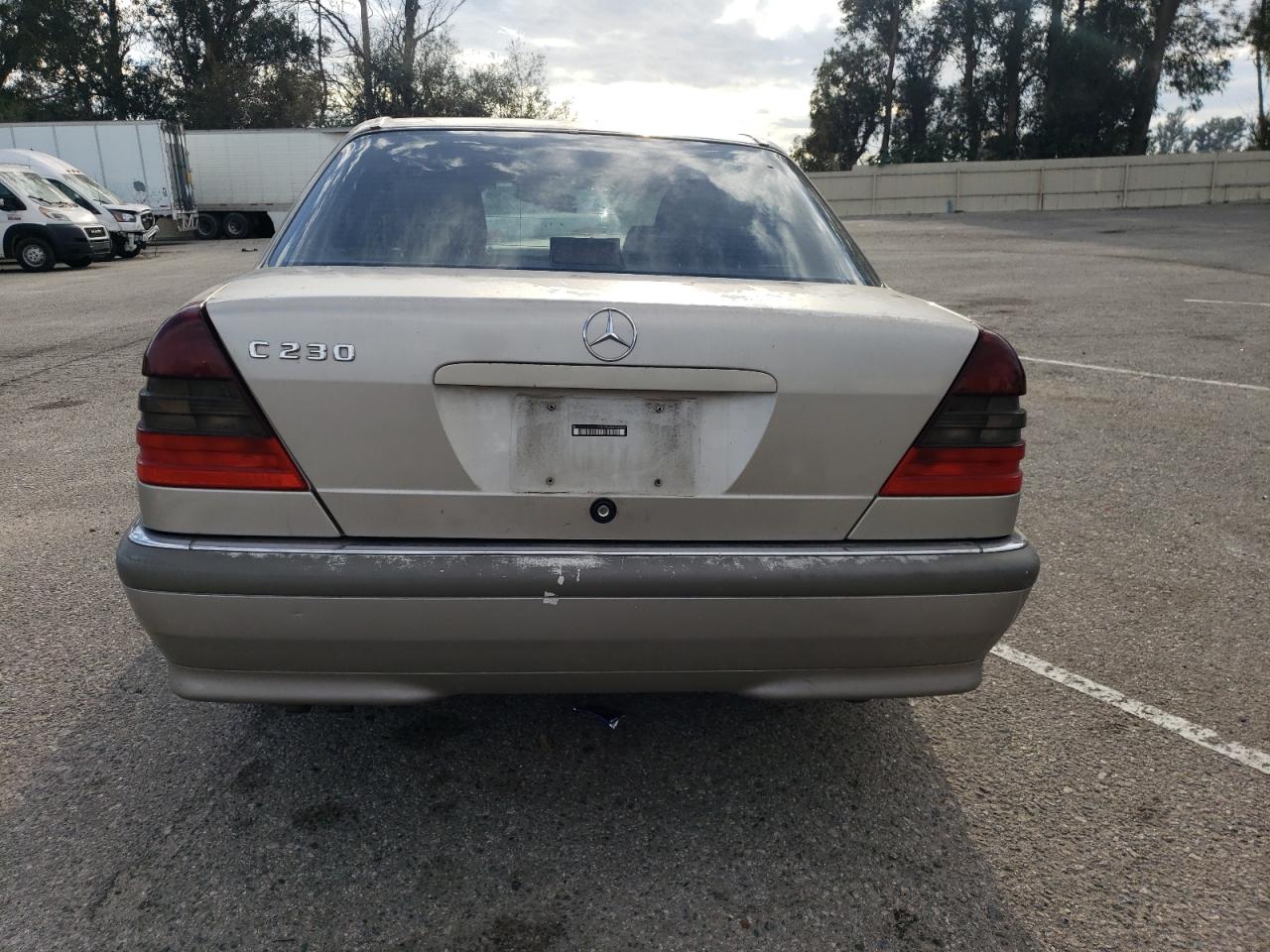 1998 Mercedes-benz C 230 Tan vin: WDBHA23GXWA648709