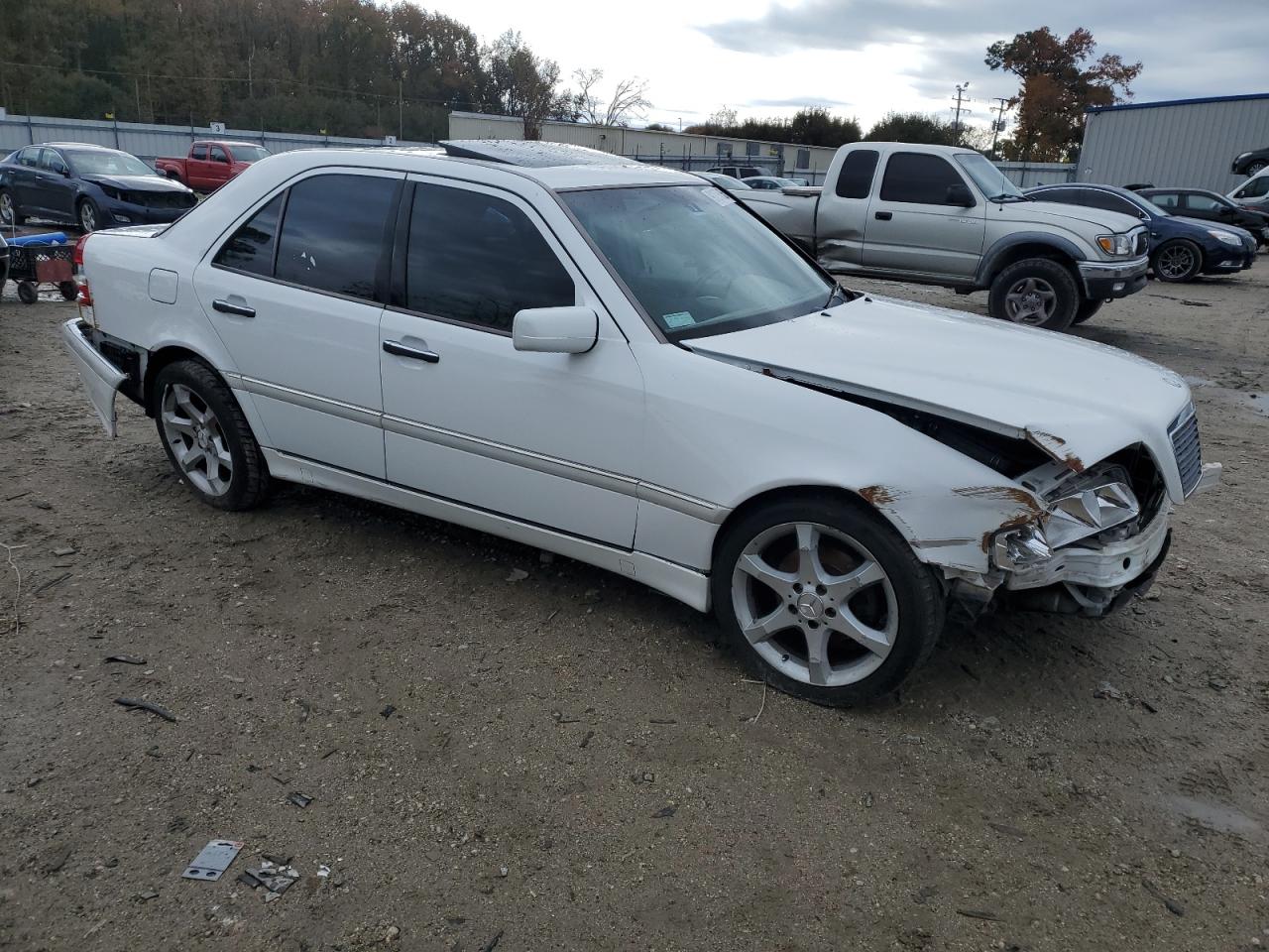 1999 Mercedes-benz C 230 White vin: WDBHA24G0XA753839