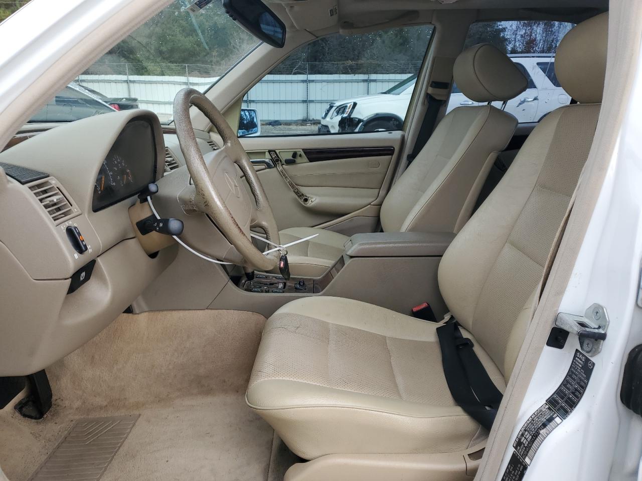 1999 Mercedes-benz C 230 White vin: WDBHA24G0XA753839
