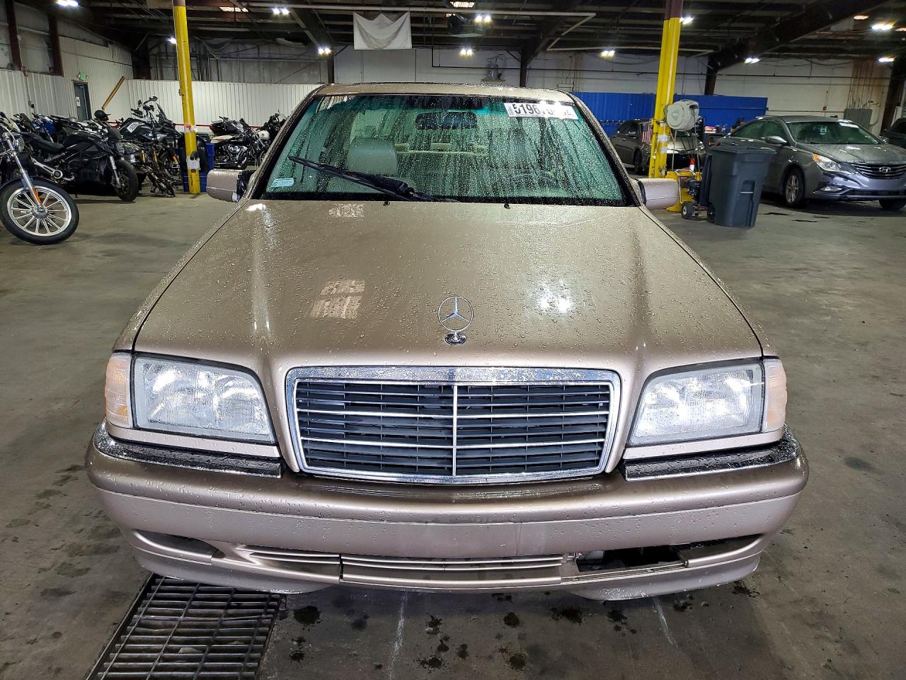 2000 Mercedes-benz C Золотой vin: WDBHA24G0YA834468