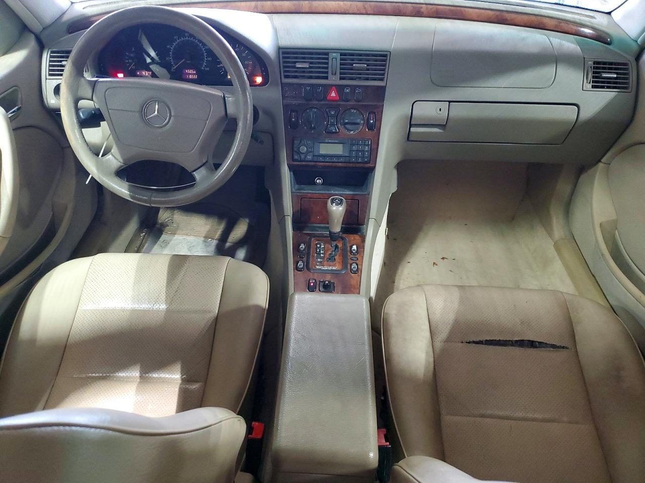 2000 Mercedes-benz C Золотой vin: WDBHA24G0YA834468