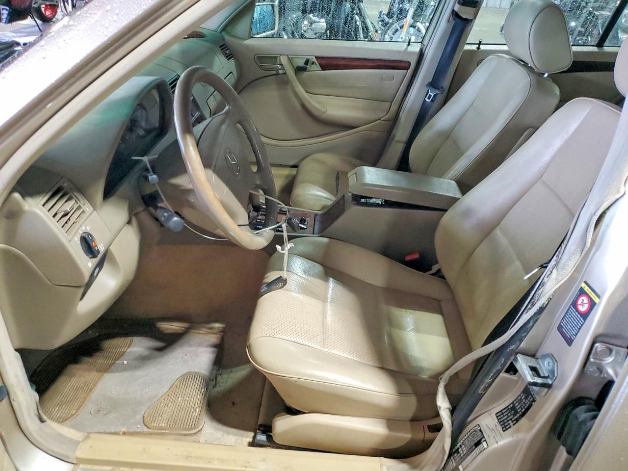 2000 Mercedes-benz C Золотой vin: WDBHA24G0YA834468
