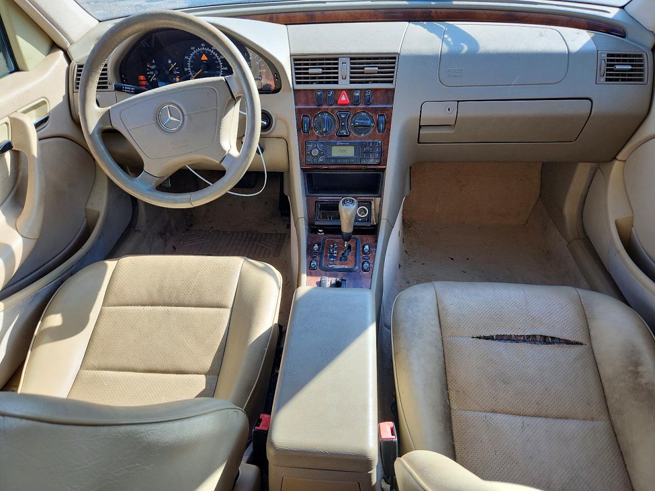 2000 Mercedes-benz C 230 Золотой vin: WDBHA24G0YA834468