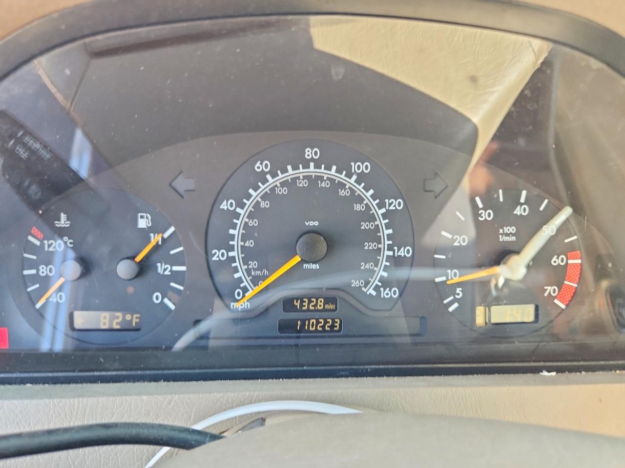 2000 Mercedes-benz C 230 Золотой vin: WDBHA24G0YA834468