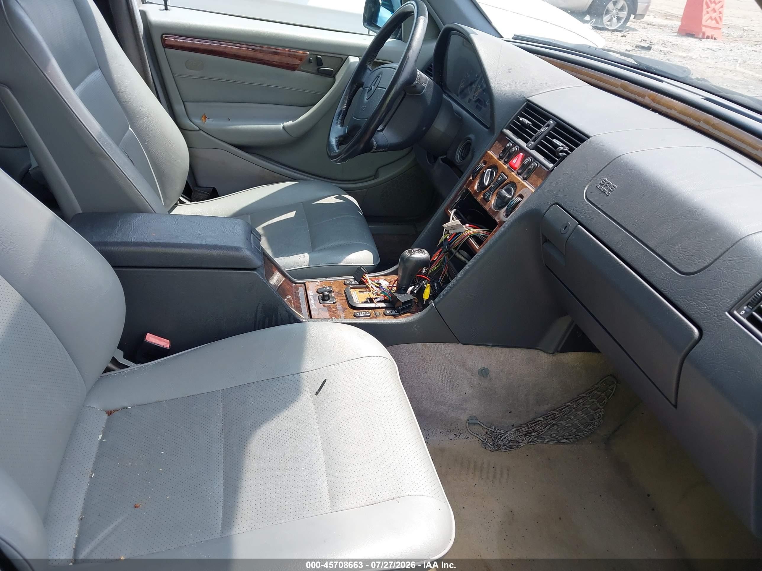 1999 Mercedes-benz C 230 Kompressor Черный vin: WDBHA24G1XA666533