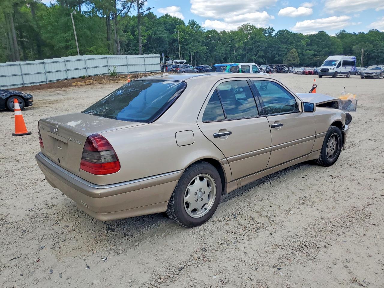 2000 Mercedes-benz C 230 Beige vin: WDBHA24G1YA849691