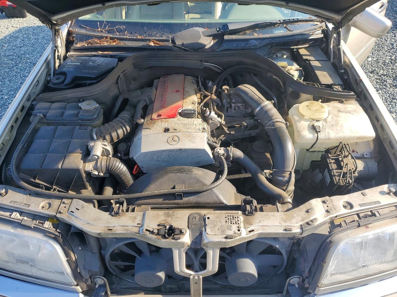 1999 Mercedes-benz C 230 Gold vin: WDBHA24G2XA682059
