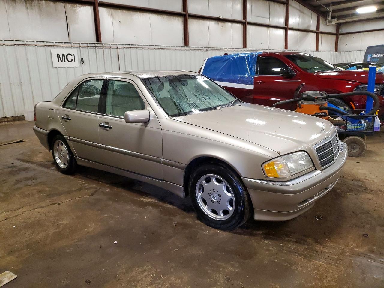 1999 Mercedes-benz C 230 Серебряный vin: WDBHA24G2XA789094