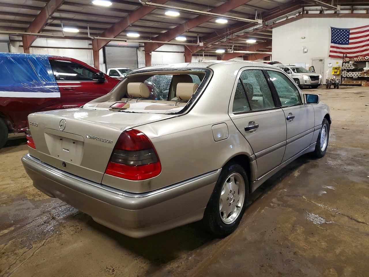 1999 Mercedes-benz C 230 Серебряный vin: WDBHA24G2XA789094