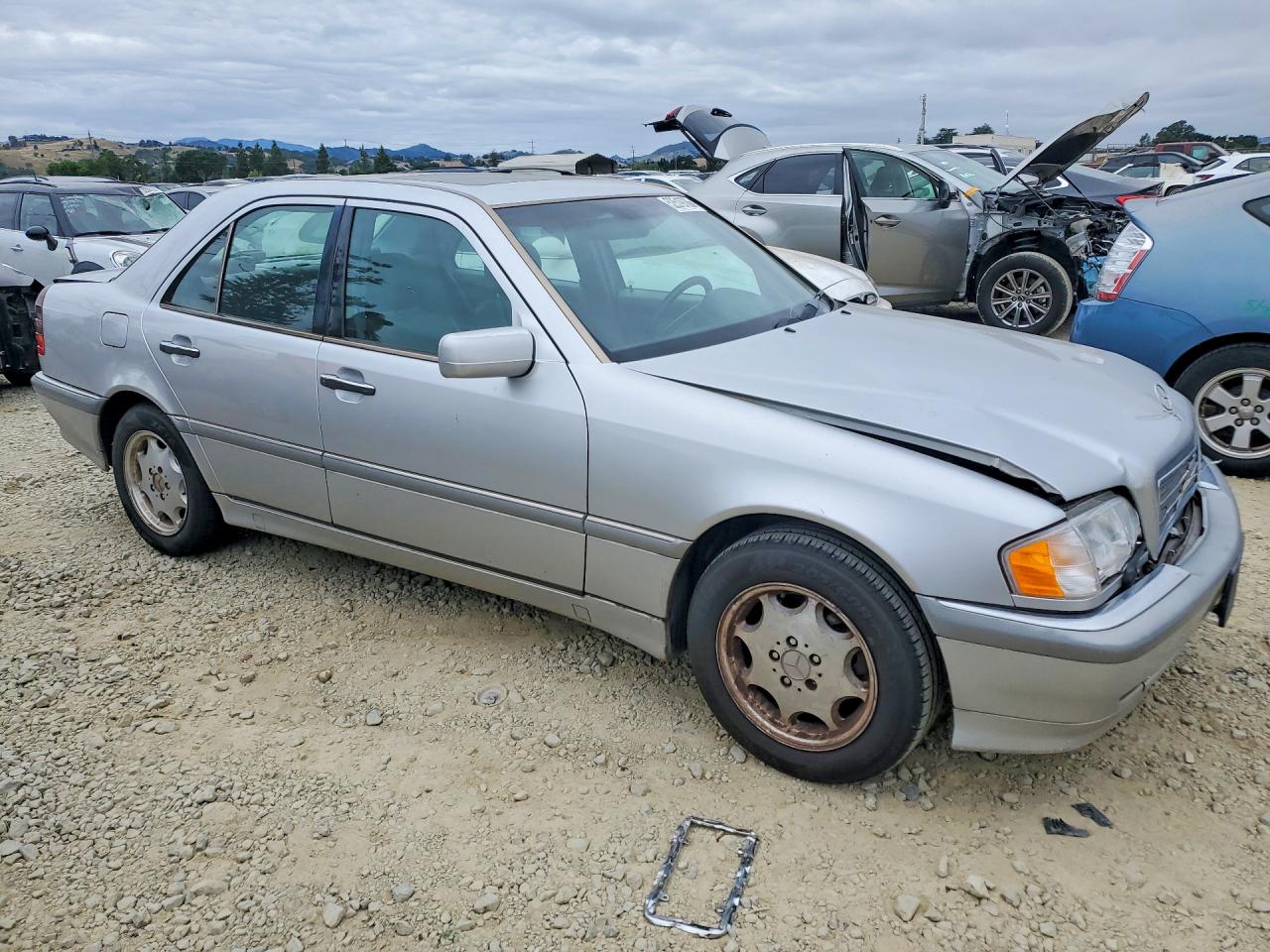 1999 Mercedes-benz C 230 Серебряный vin: WDBHA24G3XA770697