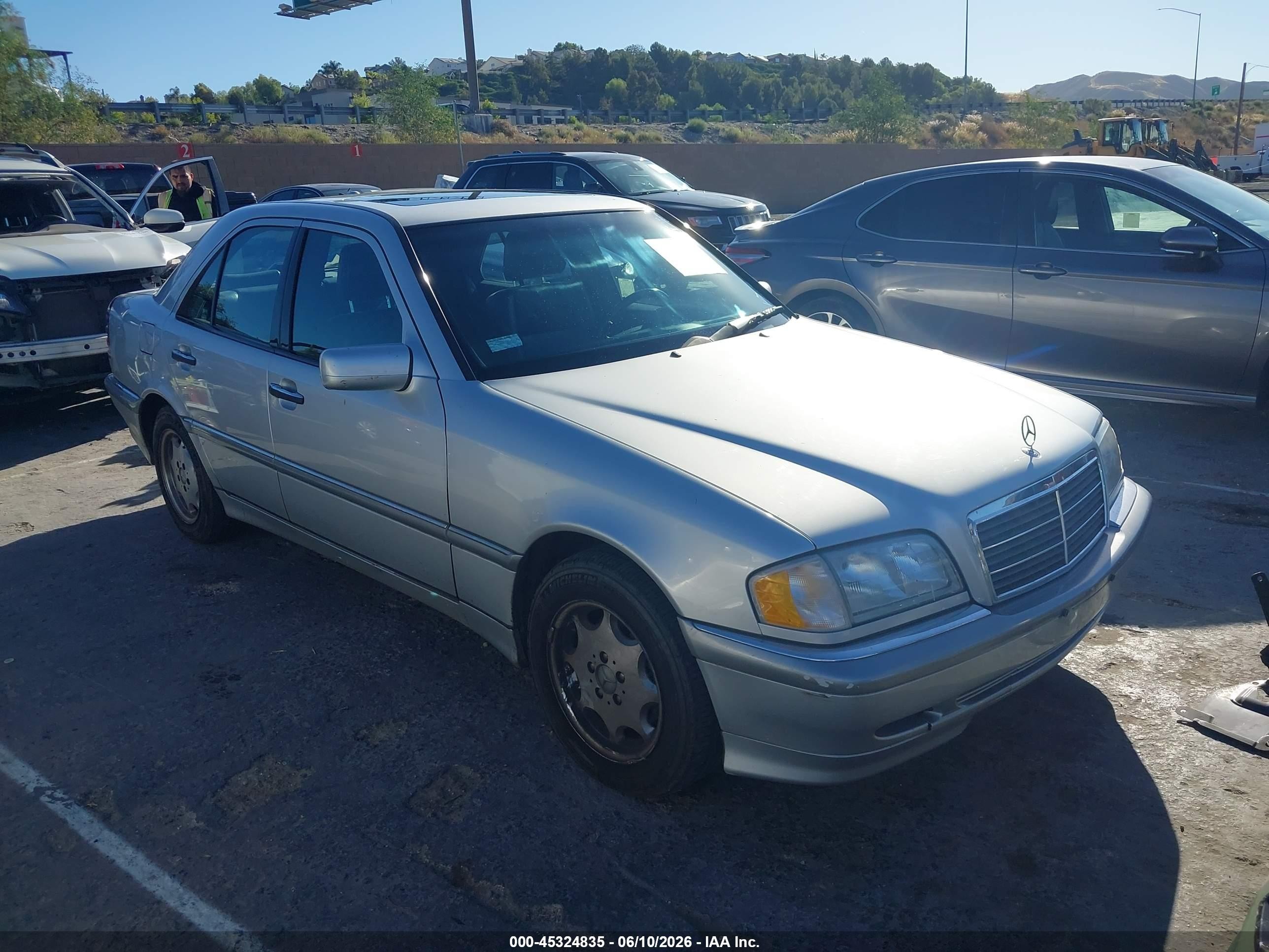2000 Mercedes-benz C 230 Kompressor Silver vin: WDBHA24G3YA831435