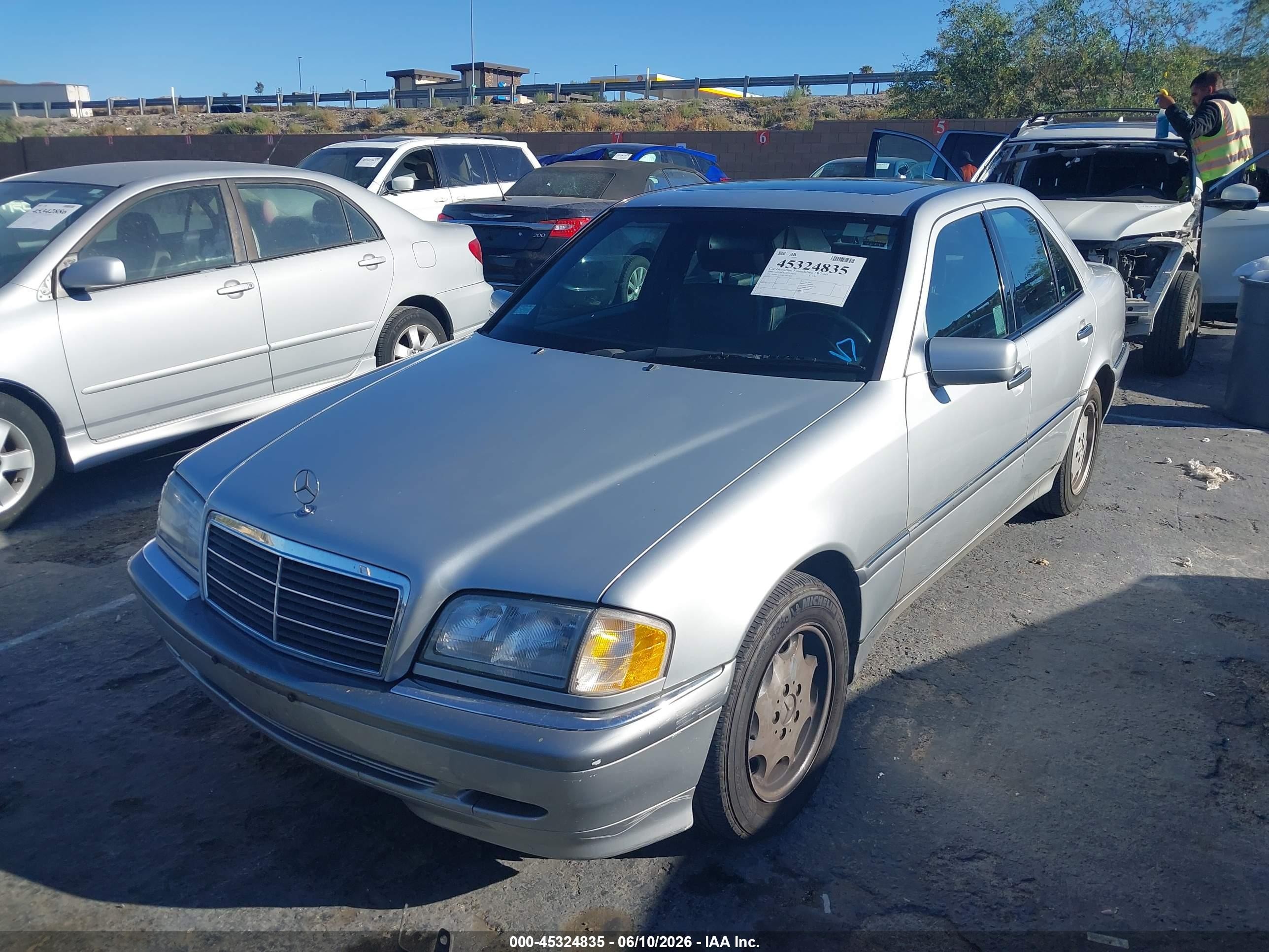 2000 Mercedes-benz C 230 Kompressor Silver vin: WDBHA24G3YA831435