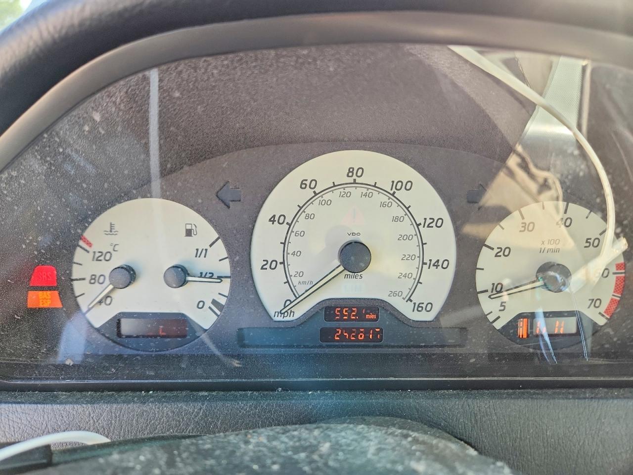 2000 Mercedes-benz C 230 Silver vin: WDBHA24G3YA845996