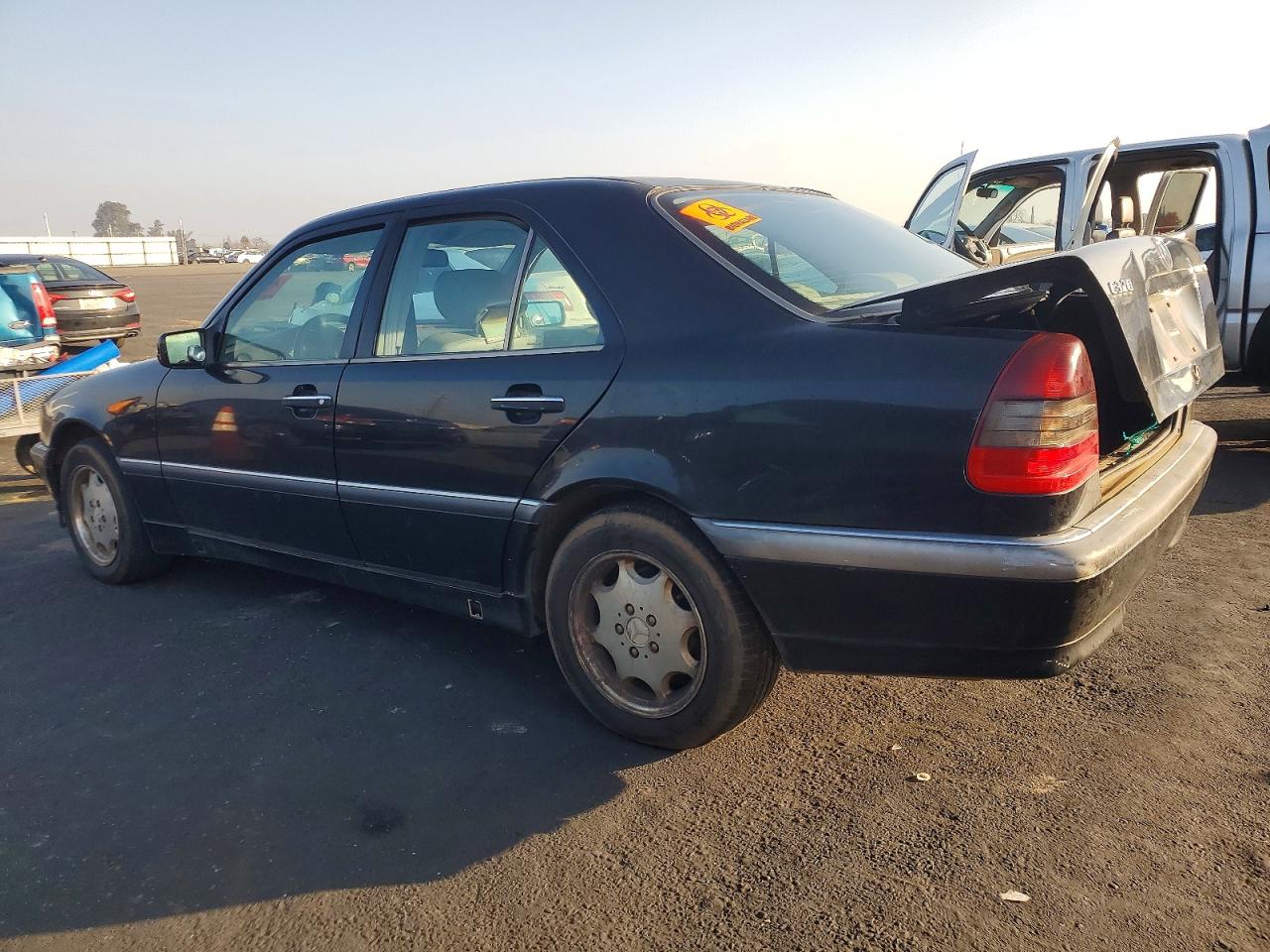 1999 Mercedes-benz C 230 Черный vin: WDBHA24G4XA698909