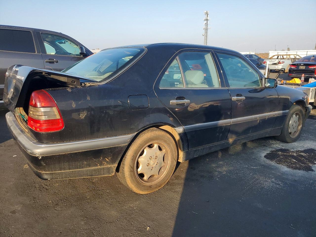 1999 Mercedes-benz C 230 Черный vin: WDBHA24G4XA698909