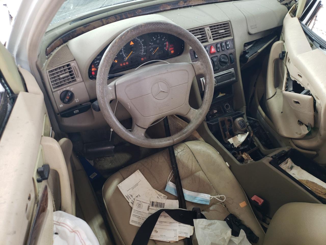 1999 Mercedes-benz C 230 Белый vin: WDBHA24G4XA804338
