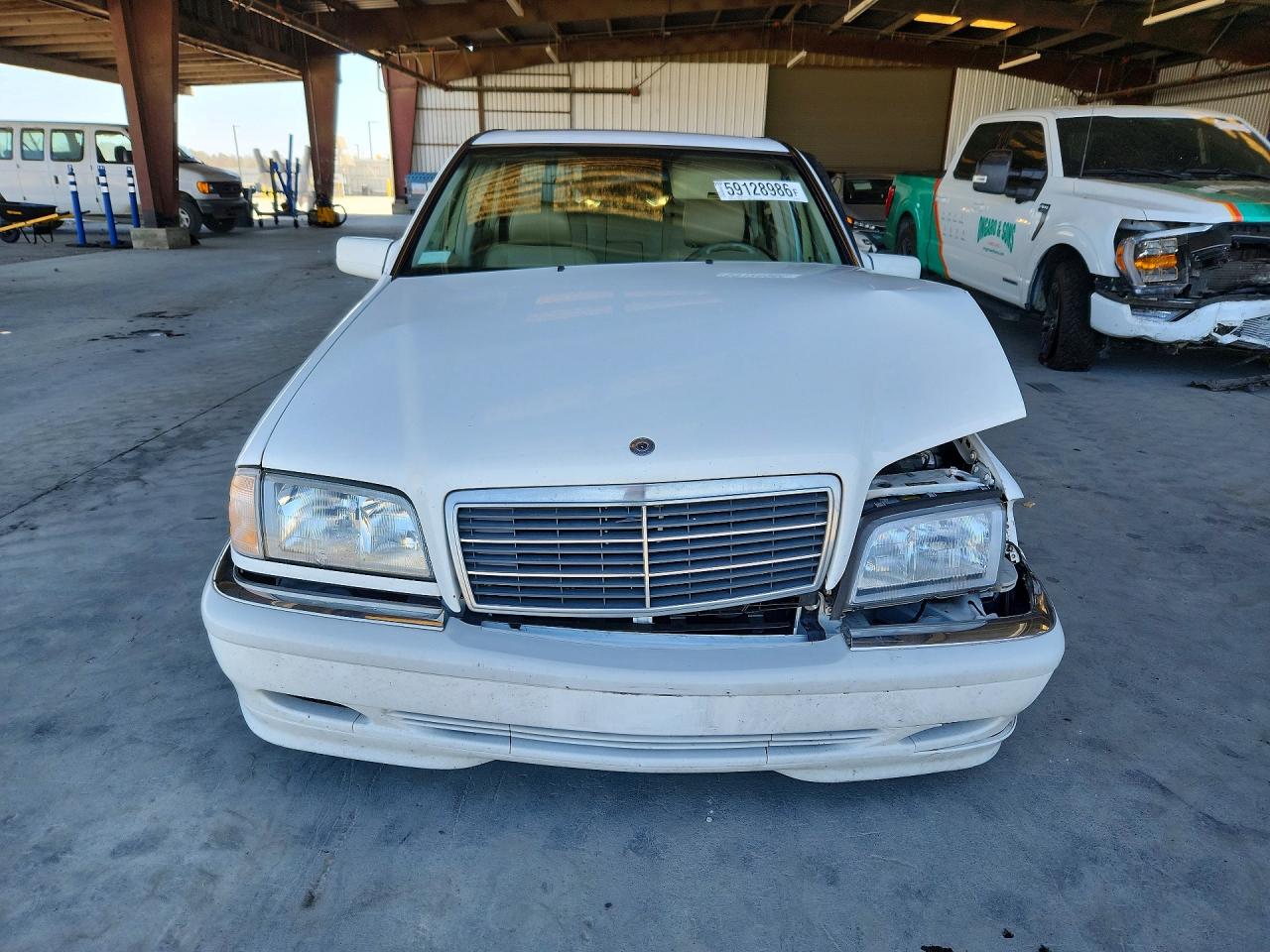 2000 Mercedes-benz C 230 White vin: WDBHA24G4YA821335