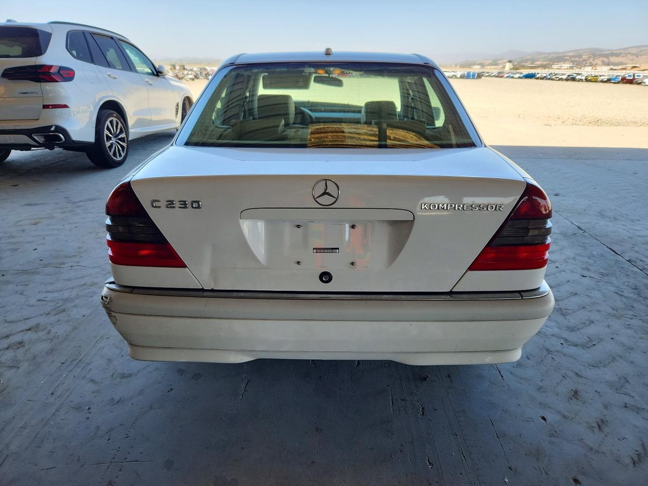 2000 Mercedes-benz C 230 White vin: WDBHA24G4YA821335