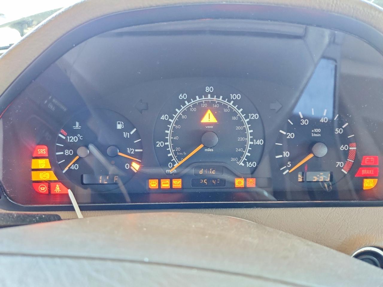 2000 Mercedes-benz C 230 White vin: WDBHA24G4YA821335