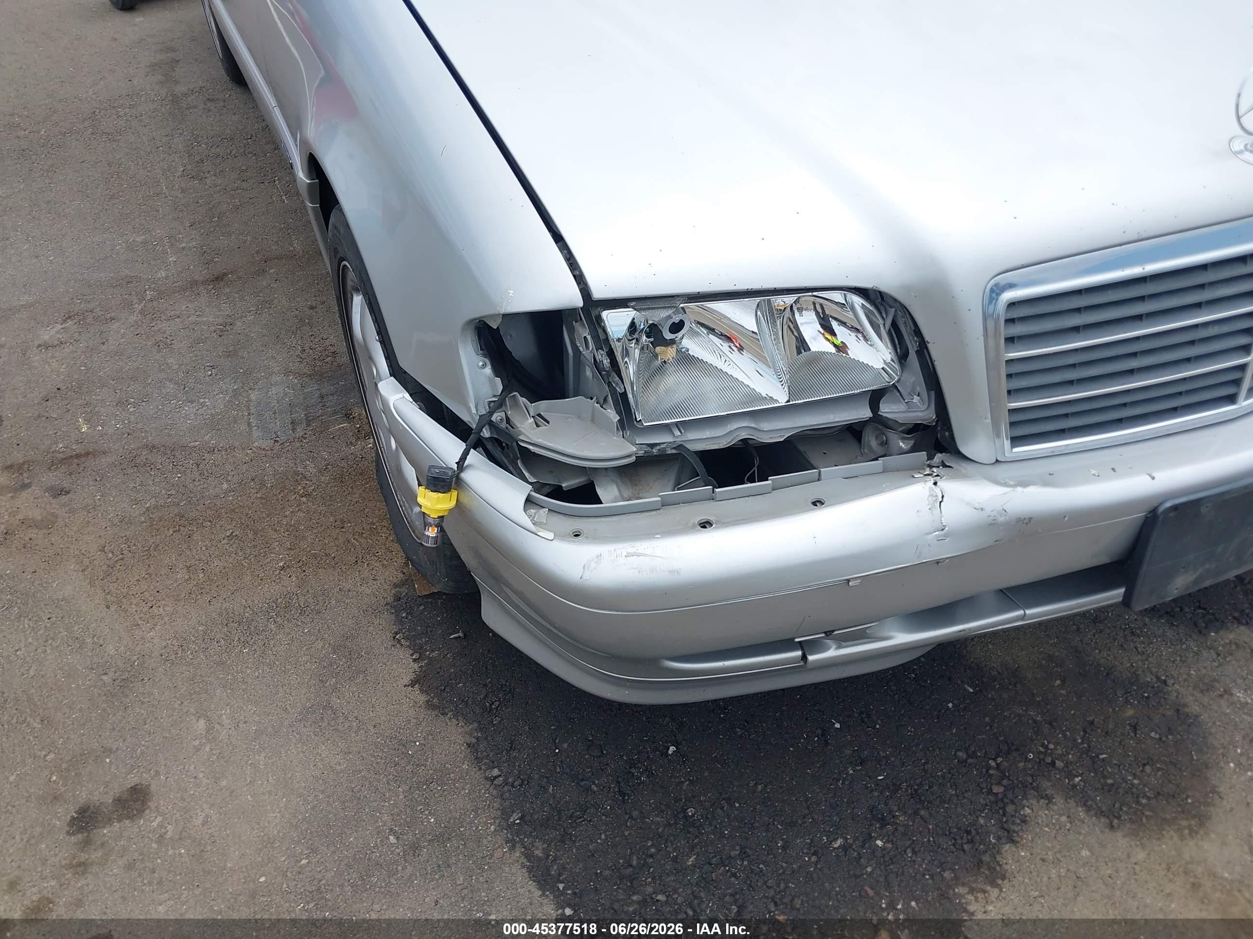 2000 Mercedes-benz C 230 Kompressor Silver vin: WDBHA24G4YA836742