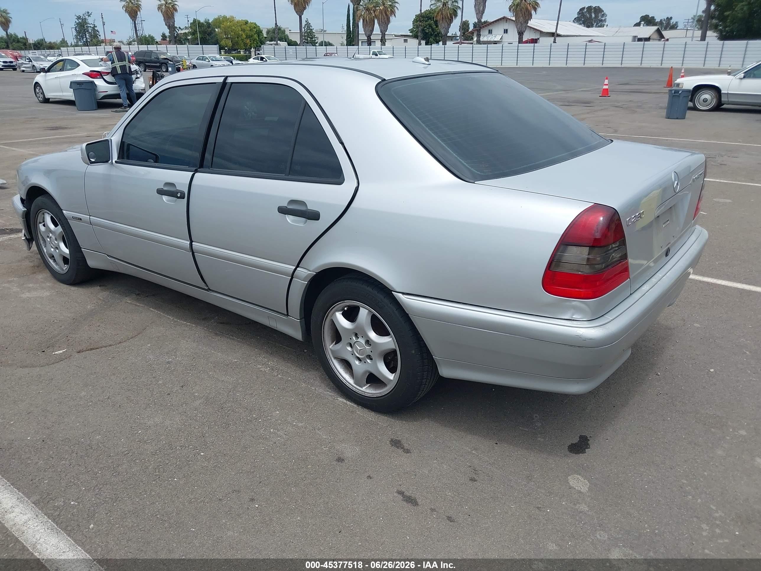 2000 Mercedes-benz C 230 Kompressor Silver vin: WDBHA24G4YA836742