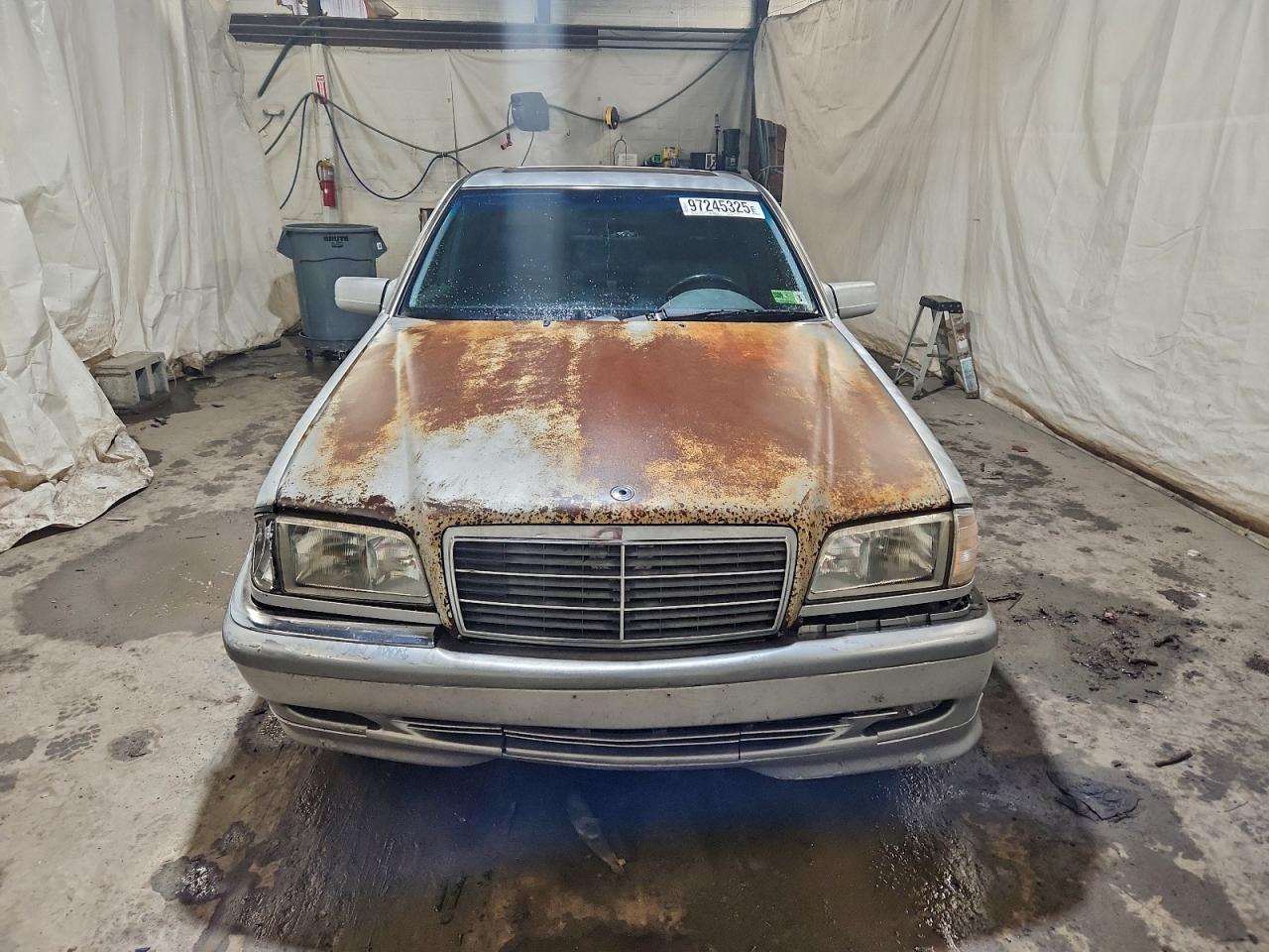 1999 Mercedes-benz C 230 Silver vin: WDBHA24G5XA803960
