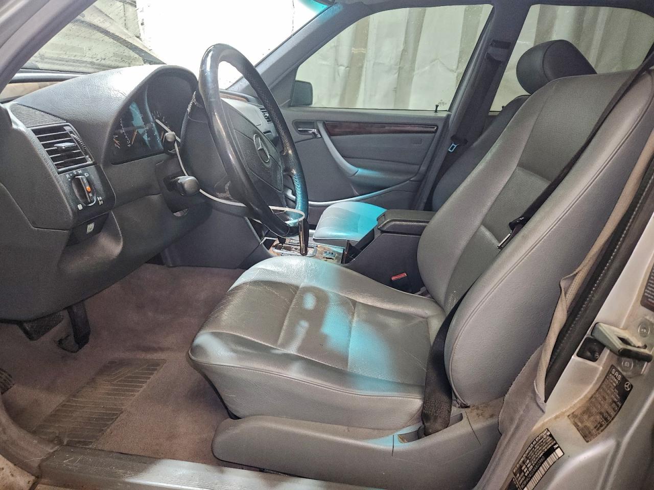 1999 Mercedes-benz C 230 Silver vin: WDBHA24G5XA803960