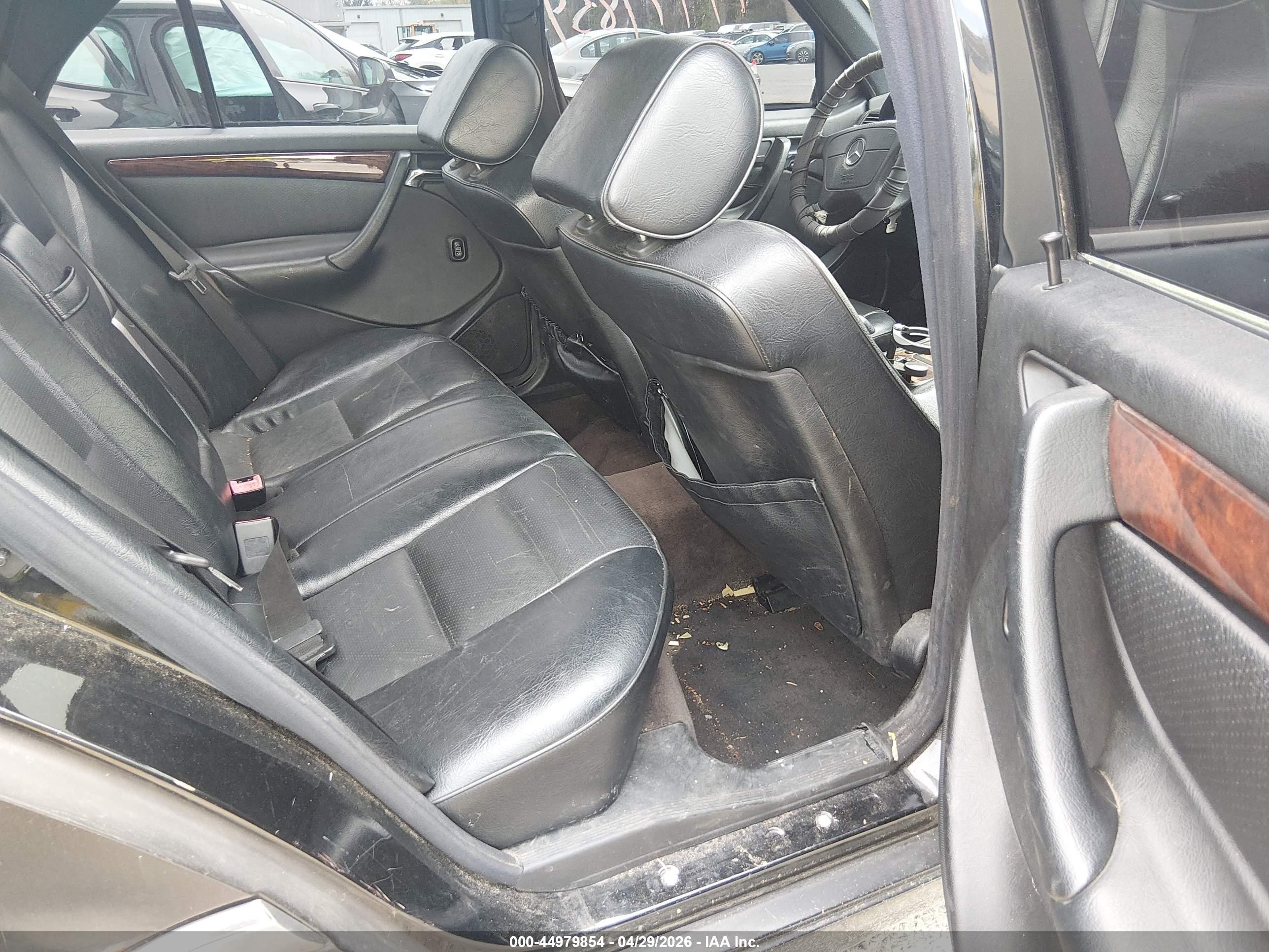 2000 Mercedes-benz C 230 Kompressor Black vin: WDBHA24G5YA848236