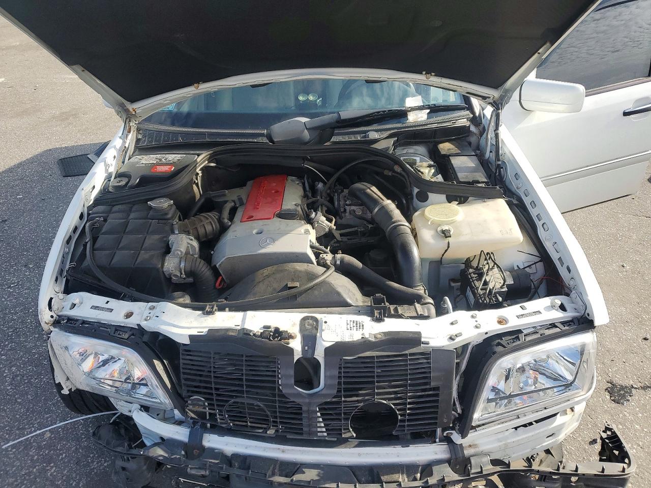 1999 Mercedes-benz C 230 Белый vin: WDBHA24G6XA767048