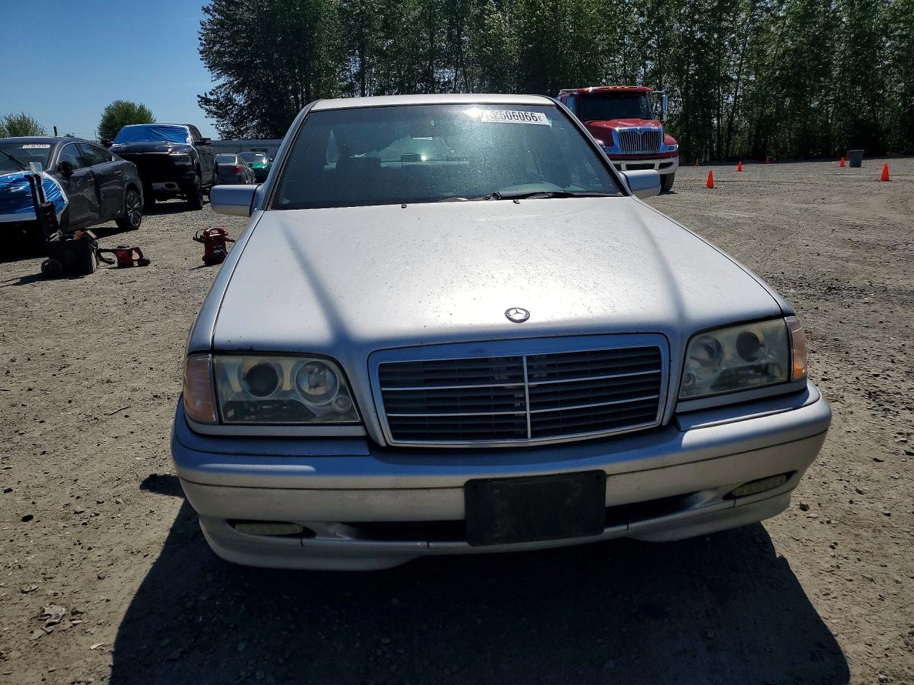 2000 Mercedes-benz C 230 Silver vin: WDBHA24G6YA829727