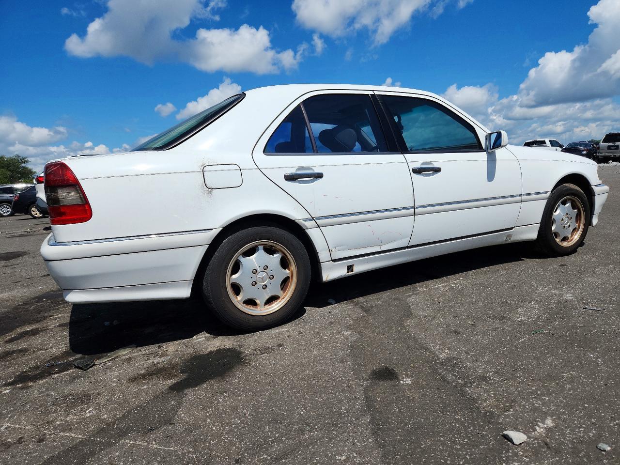 1999 Mercedes-benz C 230 White vin: WDBHA24G7XA801482