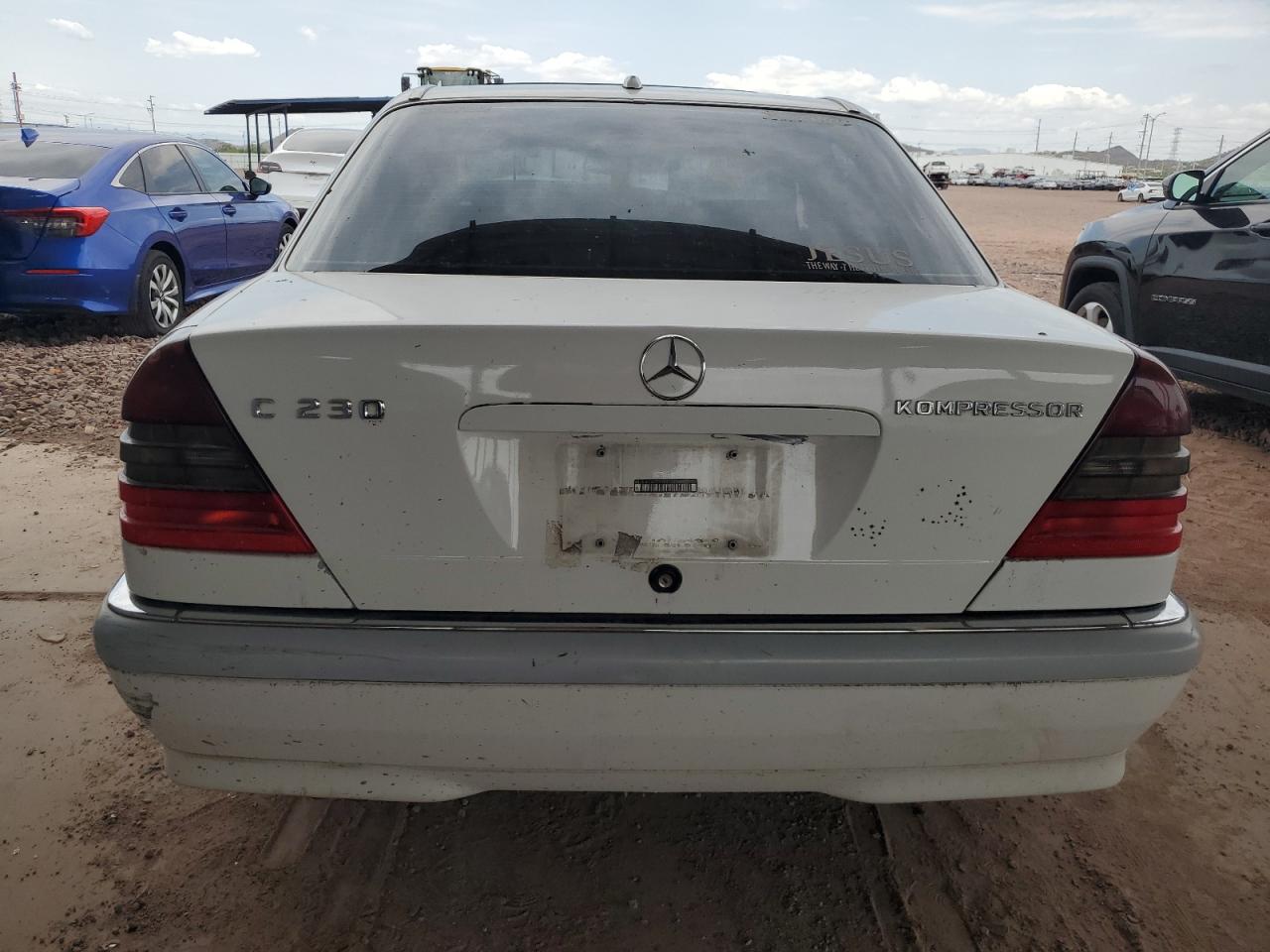 2000 Mercedes-benz C 230 White vin: WDBHA24G7YA847217