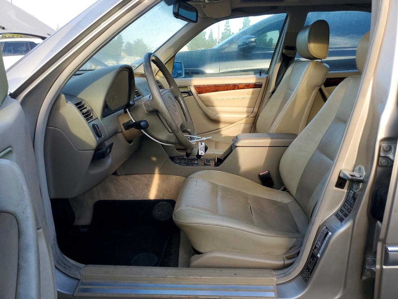 1999 Mercedes-benz C 230 Beige vin: WDBHA24G8XA758951