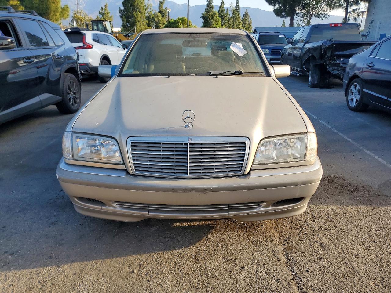 1999 Mercedes-benz C 230 Beige vin: WDBHA24G8XA758951