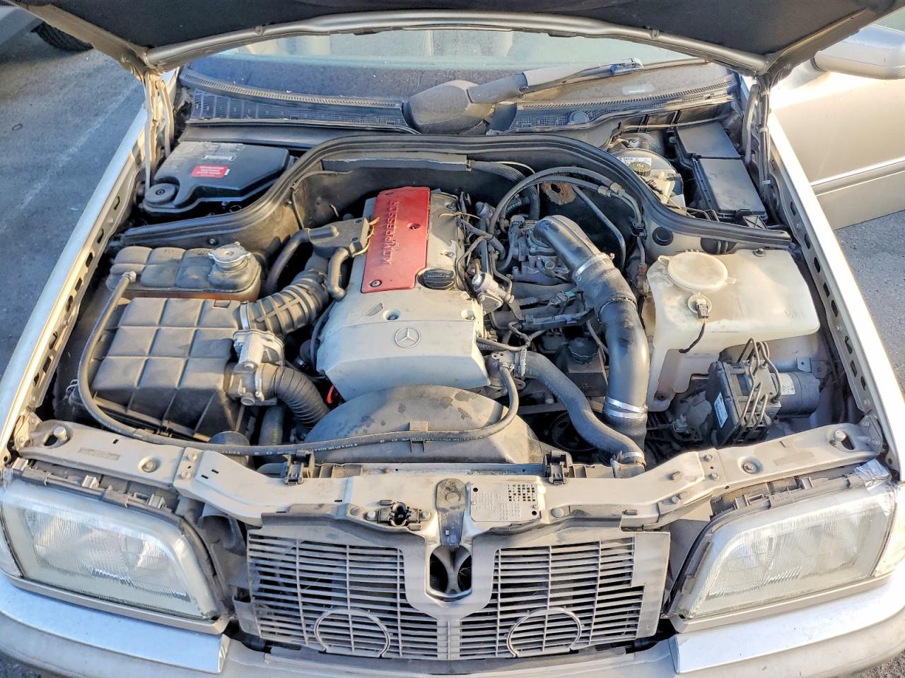 1999 Mercedes-benz C 230 Beige vin: WDBHA24G8XA758951