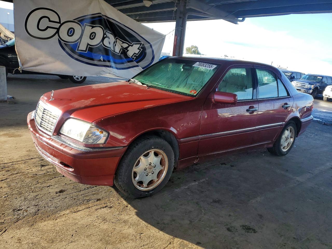 1999 Mercedes-benz C 230 Red vin: WDBHA24G8XA768377