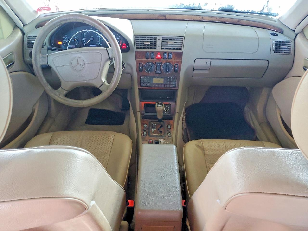 1999 Mercedes-benz C 230 Красный vin: WDBHA24G8XA768377