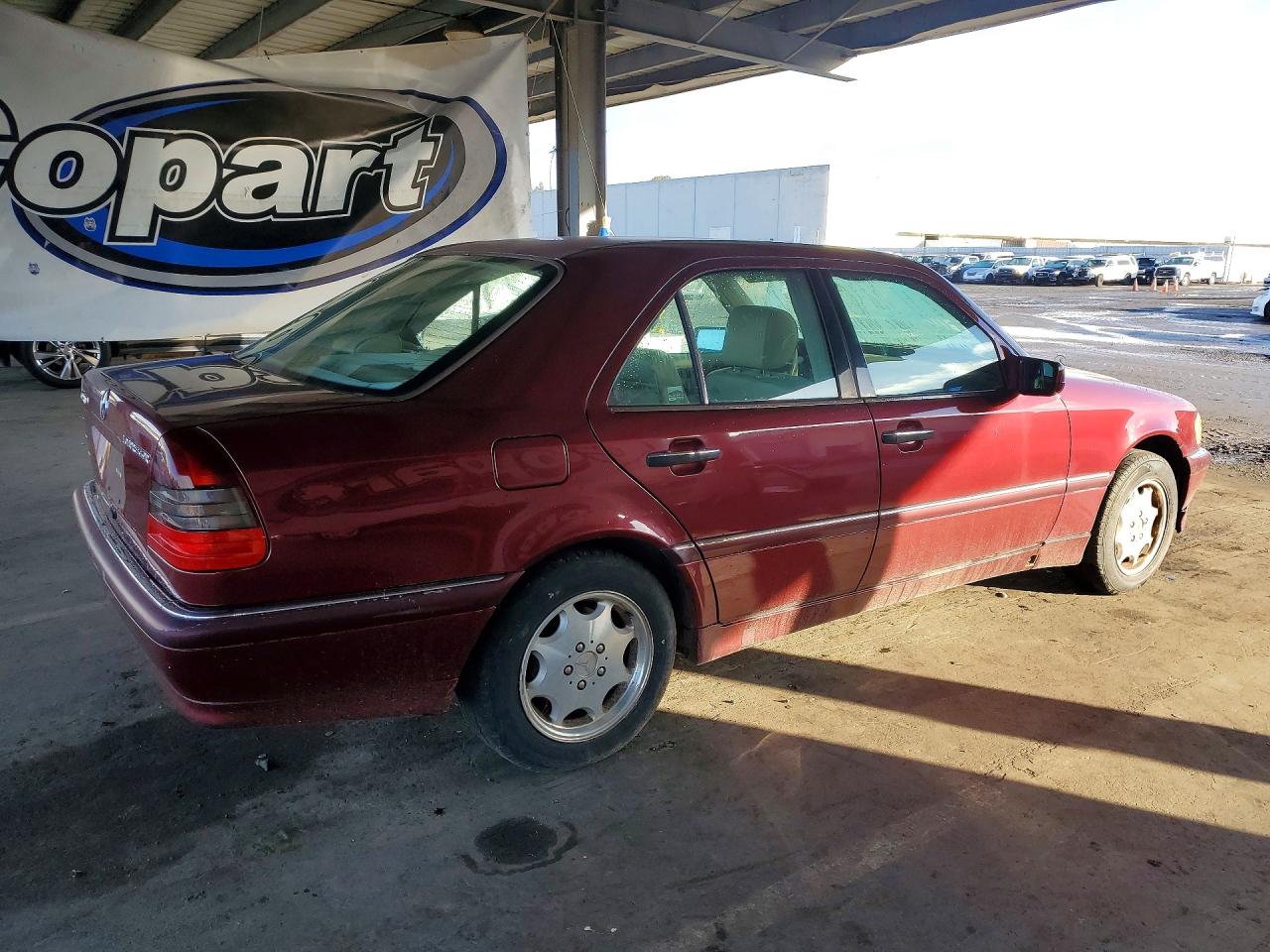 1999 Mercedes-benz C 230 Красный vin: WDBHA24G8XA768377