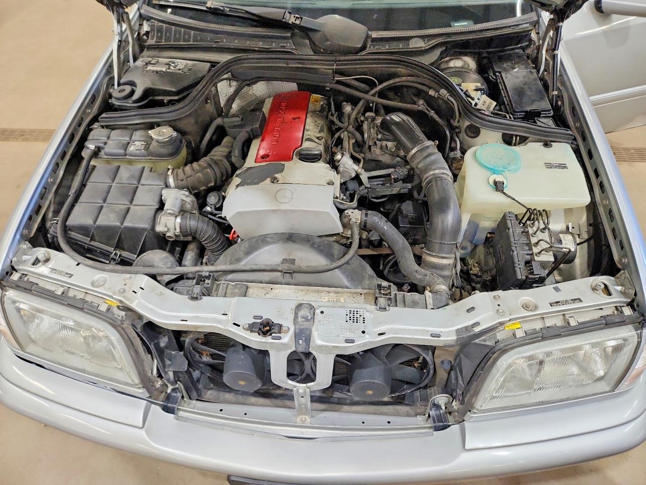 2000 Mercedes-benz C 230 Silver vin: WDBHA24G8YA859909