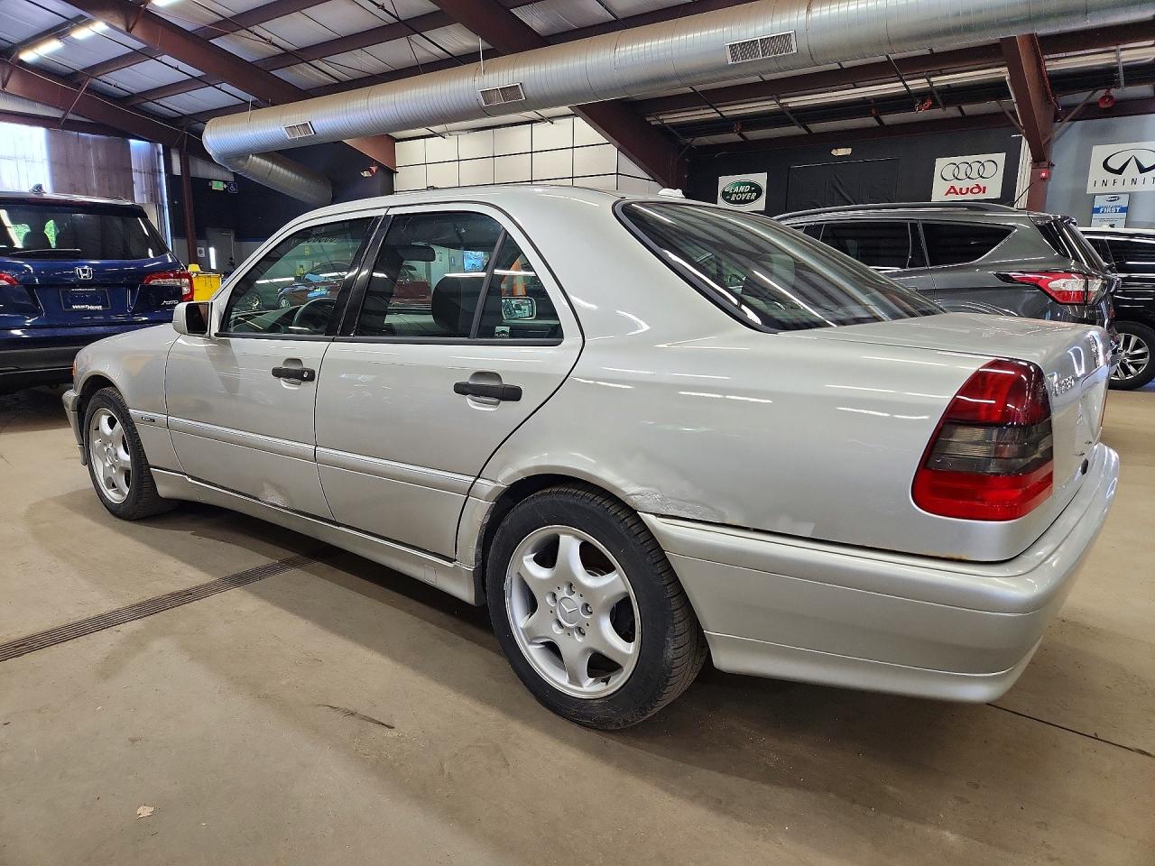 2000 Mercedes-benz C 230 Silver vin: WDBHA24G8YA859909