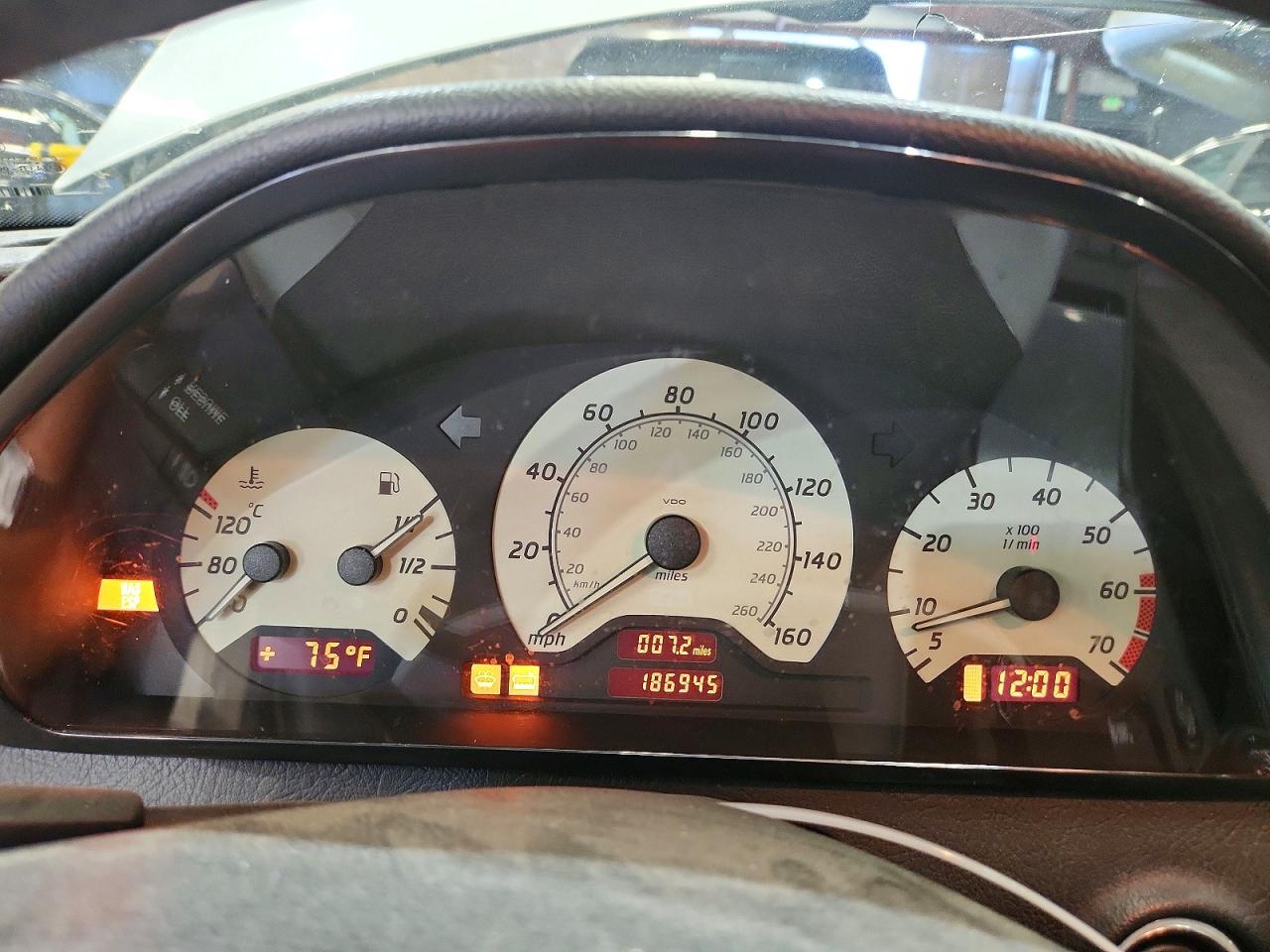 2000 Mercedes-benz C 230 Silver vin: WDBHA24G8YA859909