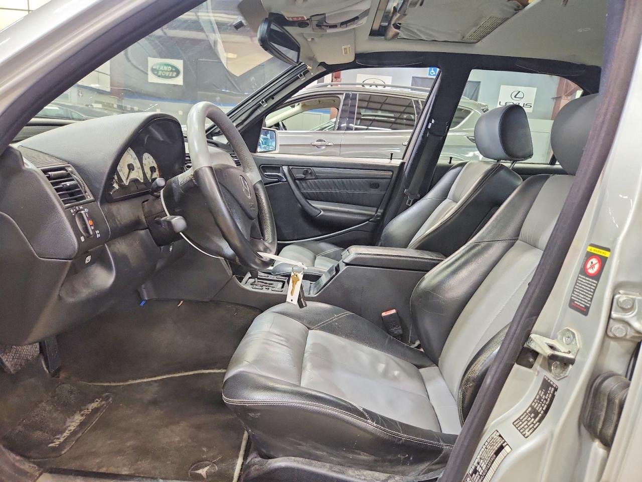 2000 Mercedes-benz C 230 Silver vin: WDBHA24G8YA859909