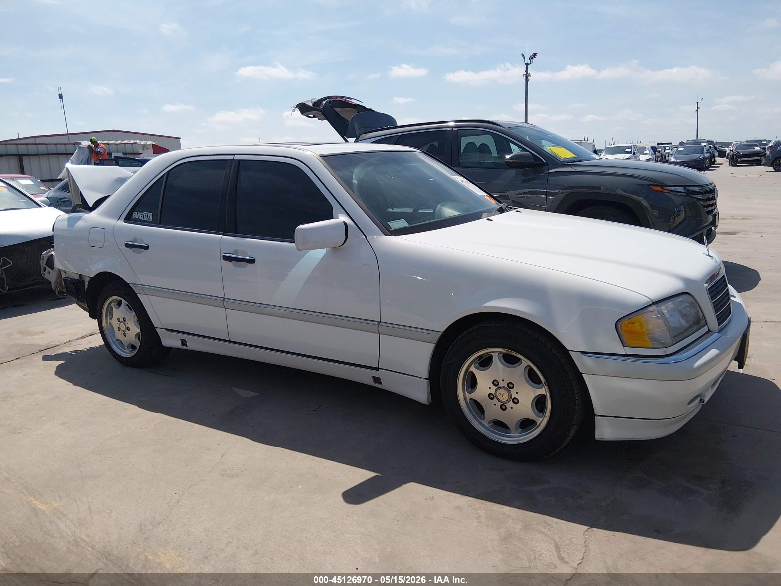 1999 Mercedes-benz C 230 Kompressor White vin: WDBHA24G9XA705823