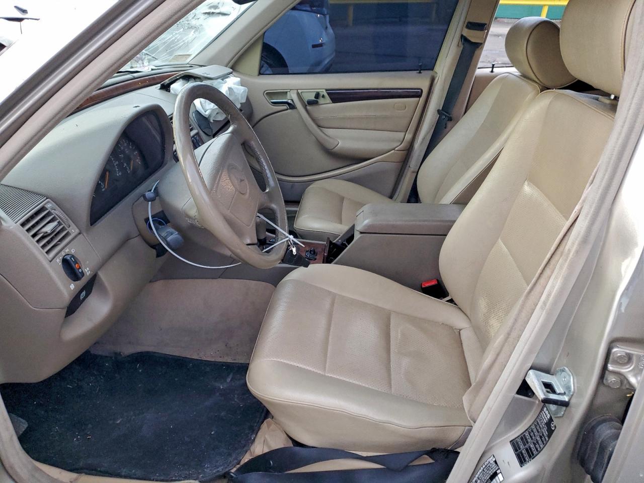 1999 Mercedes-benz C 230 Gold vin: WDBHA24G9XA754603