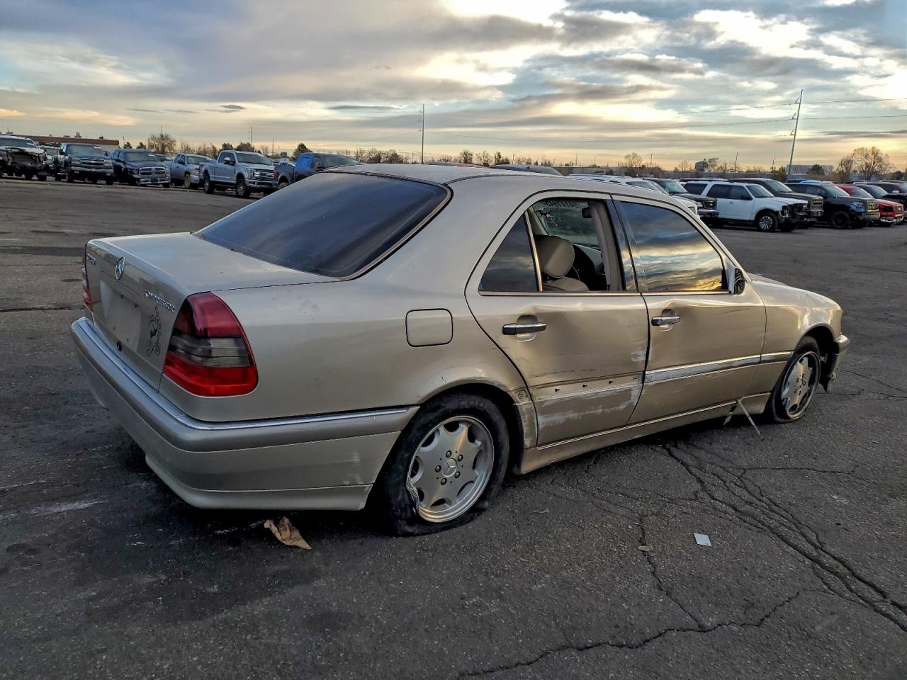 1999 Mercedes-benz C 230 Gold vin: WDBHA24G9XA754603