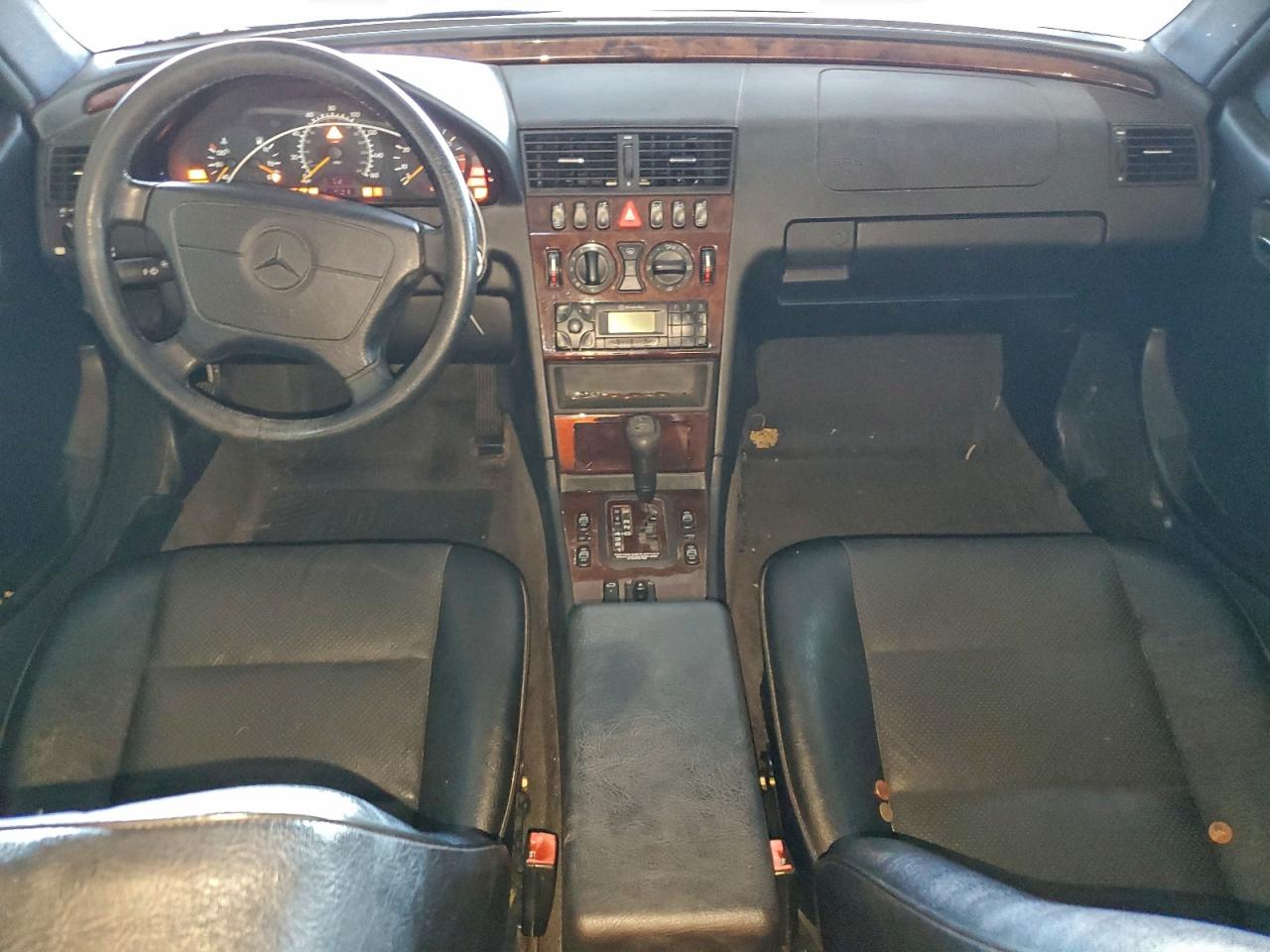 1999 Mercedes-benz C 230 Серебряный vin: WDBHA24GXXA732237