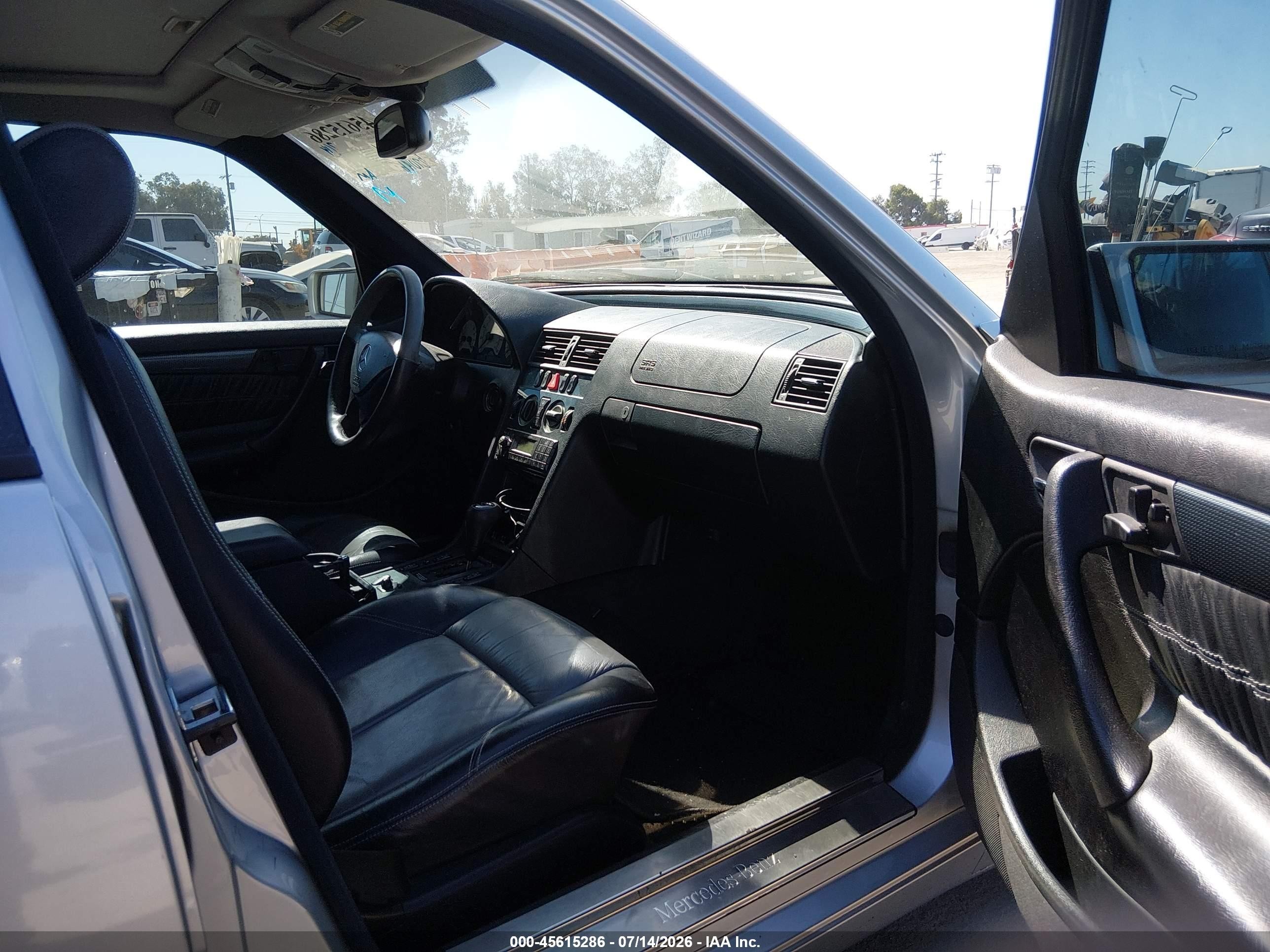 2000 Mercedes-benz C 230 Kompressor Silver vin: WDBHA24GXYA834042