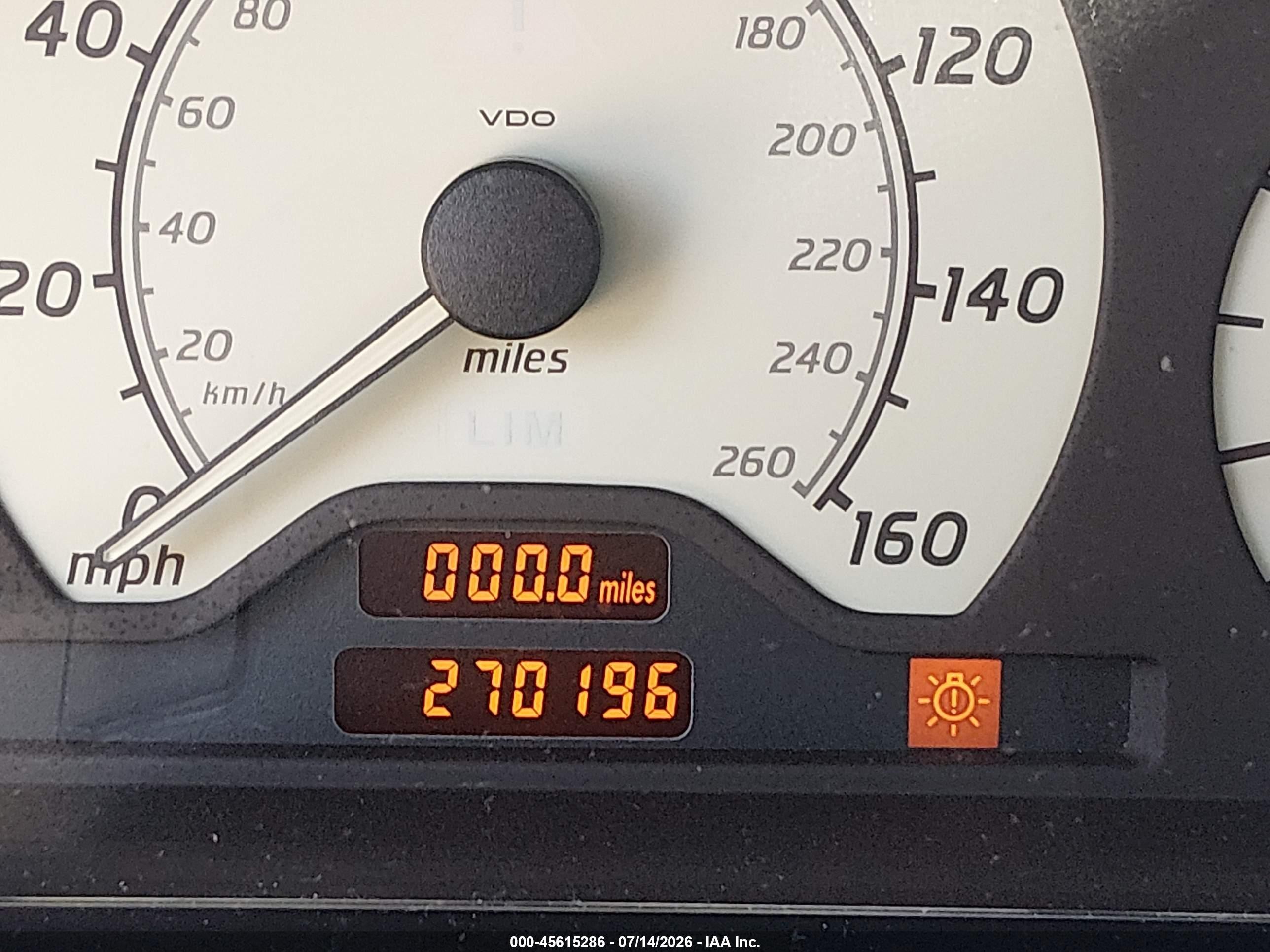 2000 Mercedes-benz C 230 Kompressor Silver vin: WDBHA24GXYA834042